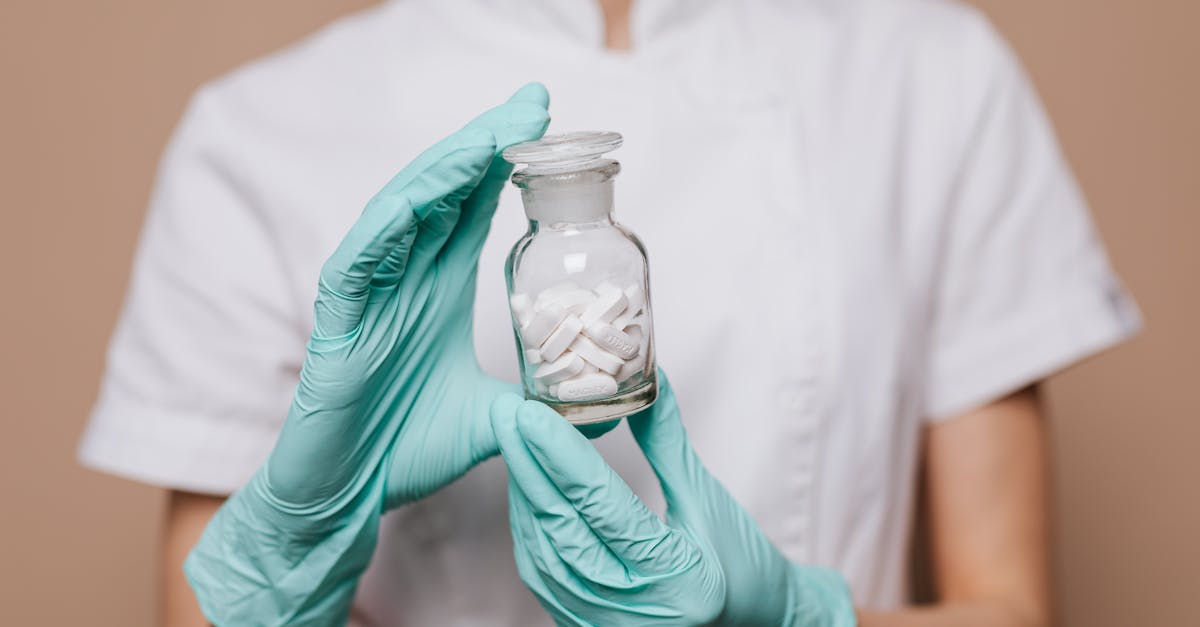 Intoxicação Infantil: Medicamento, Produto de Limpeza e Plantas — CVS 0800 722 6001 — Guia Amni para mães