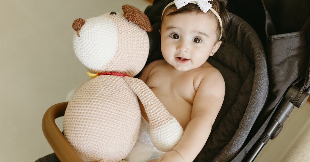 Marcos de Desenvolvimento do Bebê de 16 Meses: O Que Esperar? — Guia Amni para mães