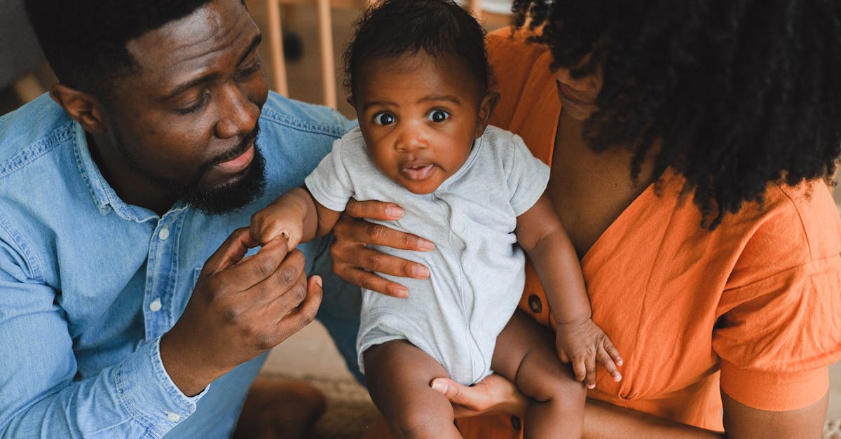 Marcos de Desenvolvimento do Bebê de 36 Meses: O Que Esperar? — Guia Amni para mães