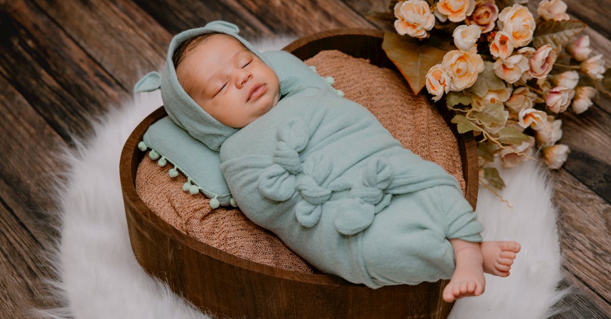 Rotina de Sono do Bebê de 2 Semanas: Janelas de Vigília e Sonecas Exatas — Guia Amni para mães