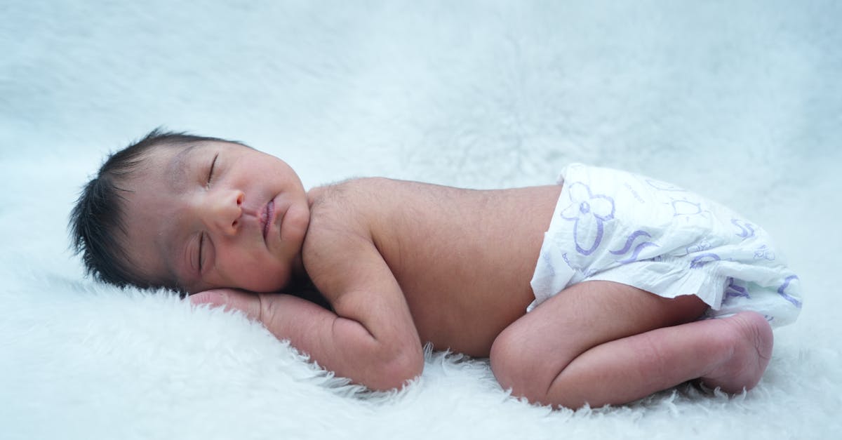Rotina de Sono do Bebê de 32 Meses: Tabela, Sonecas e Janelas de Vigília — Guia Amni para mães