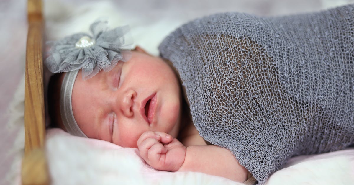 Rotina de Sono do Bebê de 4 Meses: Tabela, Sonecas e Janelas de Vigília — Guia Amni para mães