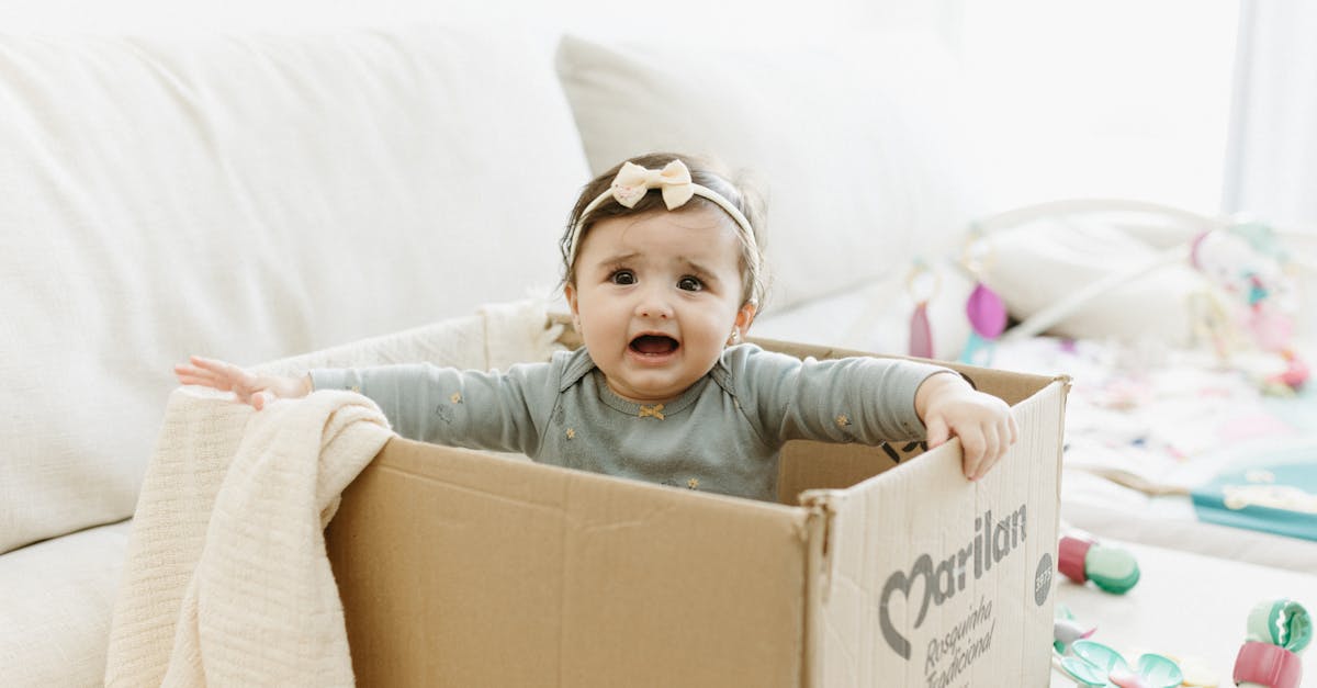 Tummy Time (Tempo de Bruços): Quando e como começar com segurança — Guia Amni para mães